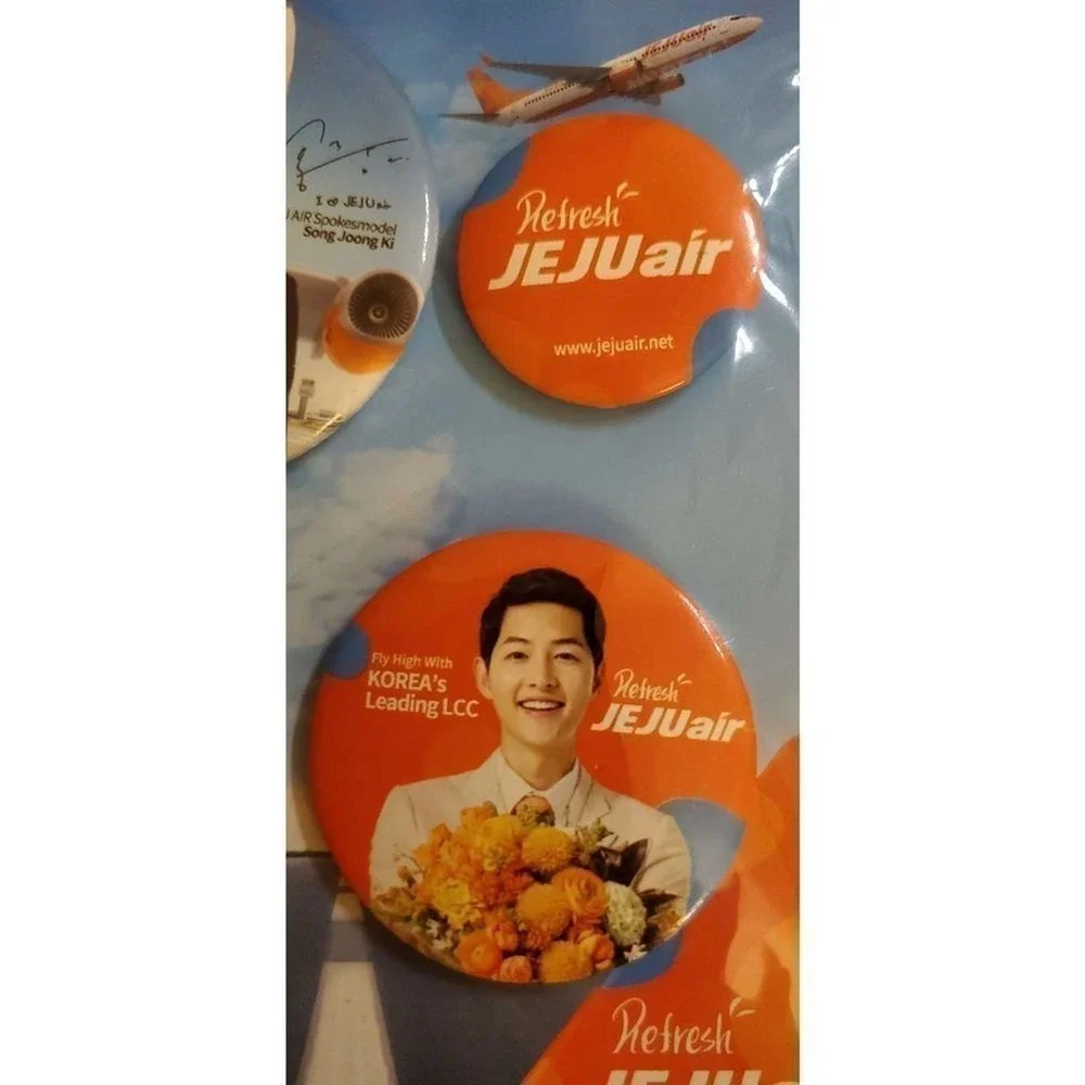 Song Joon Ki Rare JeJu air Pins New.‎